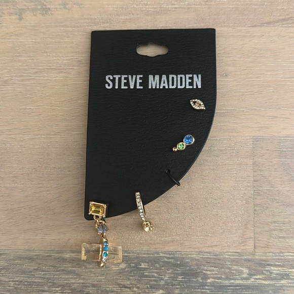 NWT Steve Madden Multi Pack Earrings - Picture 2 of 3